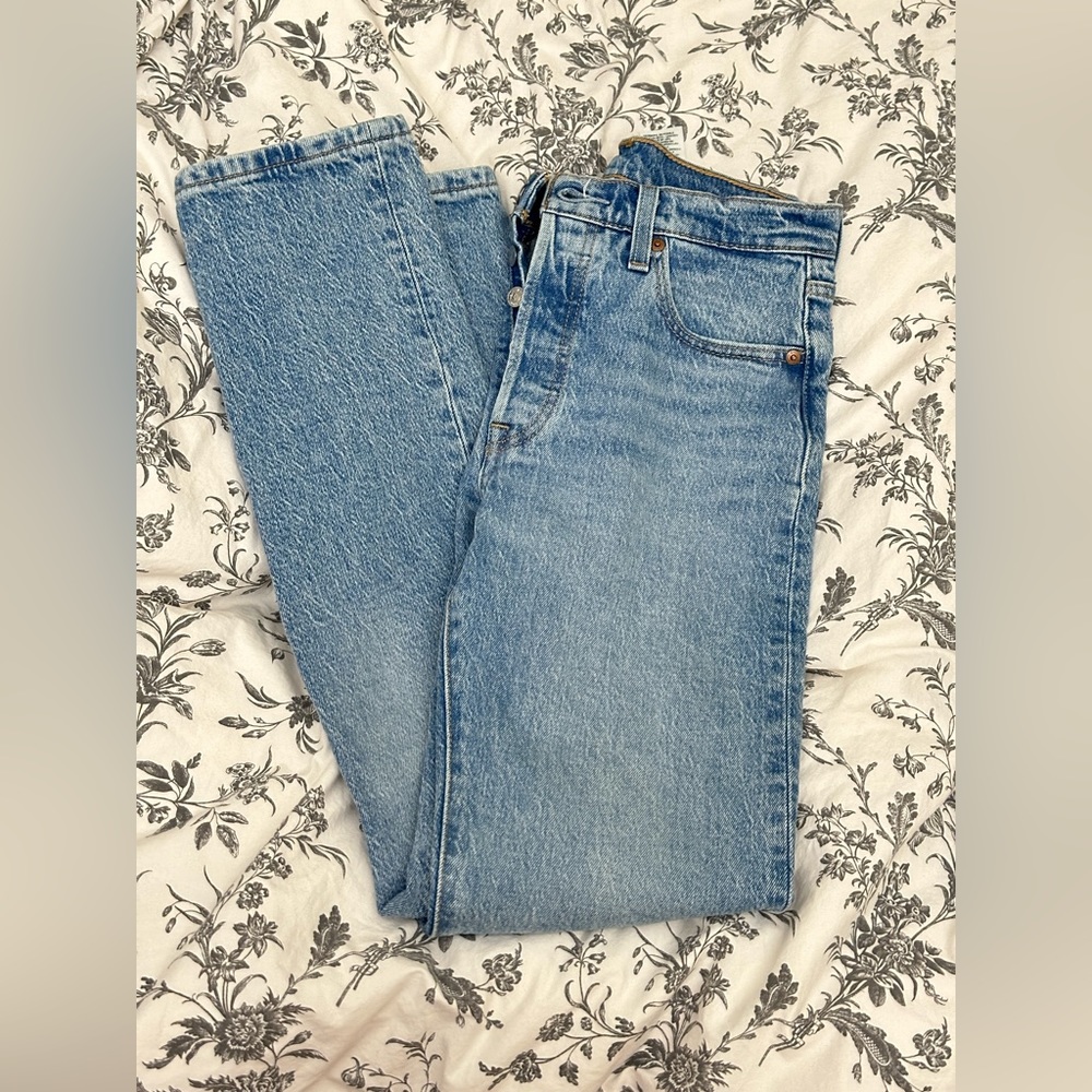 Levi’s 501 High-rise Straight Leg Jean